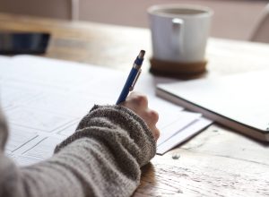 Photo de Unseen studio sur Unsplash. rédaction d'une lettre de motivation