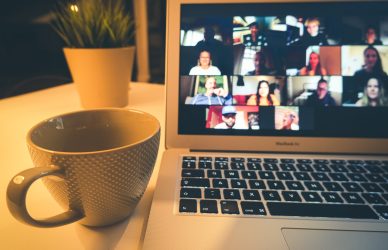 zoom meeting. Photo de Compare Fibre sur Unsplash