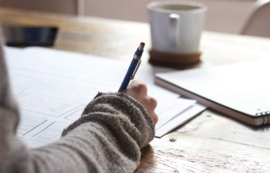 Photo de Unseen studio sur Unsplash. rédaction d'une lettre de motivation